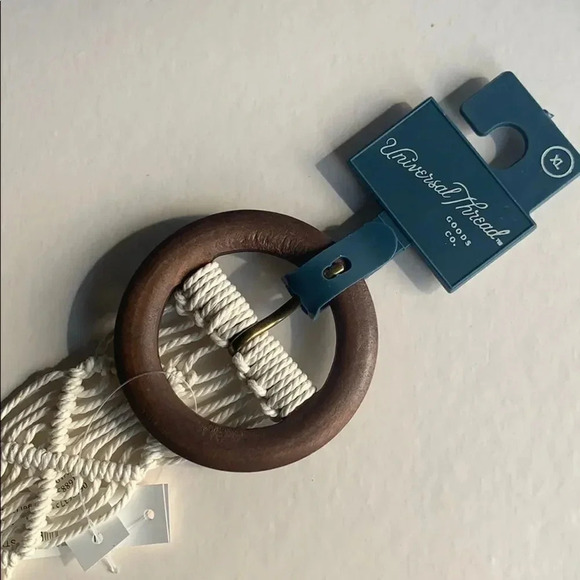 Universal Thread Wood O Ring Belt - Picture 2 of 10